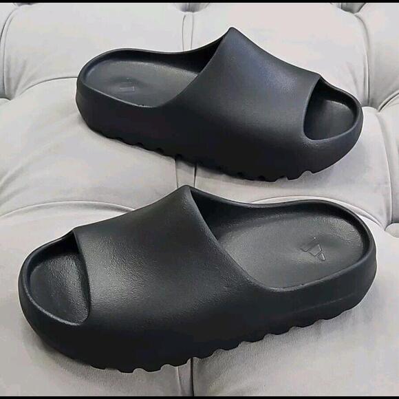 Sandal Yeezy Slide Bl 01 New Yeezys Slippers Adidas Yeezy